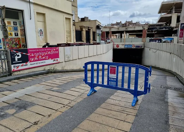 Le Panoramique, Au Centre Historique De *